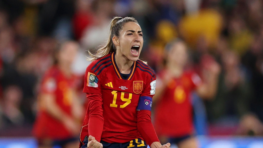 Καρμόνα: Το συγκινητικό μήνυμα προς τον εκλιπόντα πατέρα της, για το θάνατο του οποίου ενημερώθηκε μετά τον τελικό του Μουντιάλ