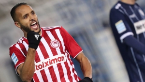 Γιουσέφ Ελ Αραμπί: Ο Μαροκινός «Τζιοβάνι» του Ολυμπιακού που έγραψε ιστορία στο Περιστέρι (video)