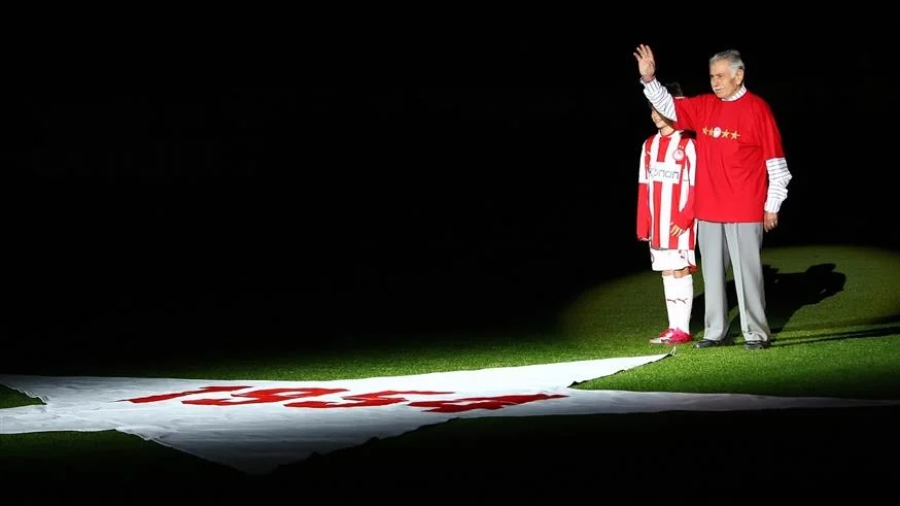 Ο Ηλίας Ρωσίδης χάρισε μία ζωή στον Ολυμπιακό και «έφυγε» σαν θρύλος!