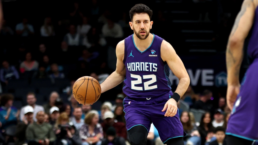 Για ένα παιχνίδι, οι Χόρνετς έγιναν.. Εφές: Μια σπάνια νίκη με ηγέτη Μίσιτς! (video)