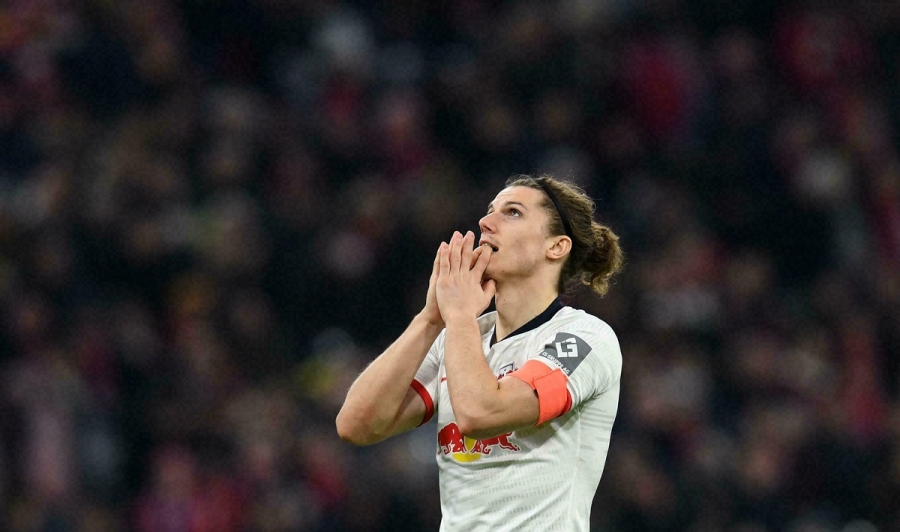 Μπάγερν Μονάχου: Με πρόβλημα στους κοιλιακούς επιστρέφει ο Ζάμπιτσερ