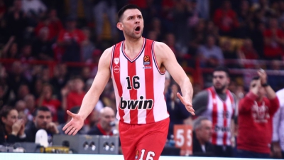 Ολυμπιακός – Βίρτους Μπολόνια 74-69: «Αγγίζει» 4άδα με το... βλέμμα στον Παναθηναϊκό! (video)