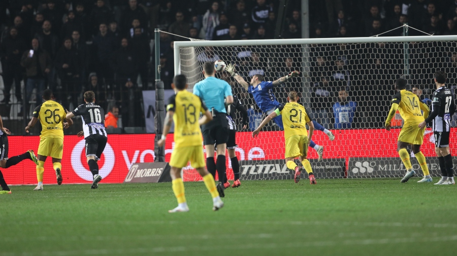 Το άπιαστο σουτ του Λαμέλα – Με 112 χλμ έφυγε η μπάλα από το πόδι του! (vid)