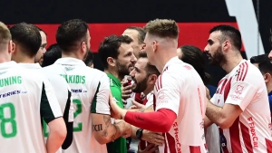 Με θρυλική ανατροπή ο Ολυμπιακός κατέκτησε το Super Cup στο βόλεϊ κόντρα στον Παναθηναϊκό!