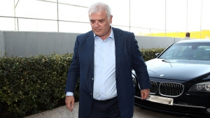 ΑΕΚ: Στα Σπάτα ο Δημήτρης Μελισσανίδης - Παρουσίασε στους παίκτες τον Γιαννίκη!