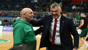 Παναθηναϊκός - Μπαρτσελόνα: Καταχειροκροτούμενος μπήκε στο γήπεδο ο Σάρας! (video)