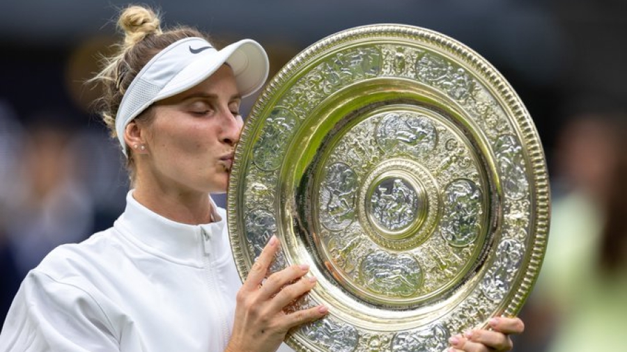 «Βασίλισσα» στο Wimbledon η Βοντρούσοβα, 2-0 σετ την Ζαμπέρ! (video)