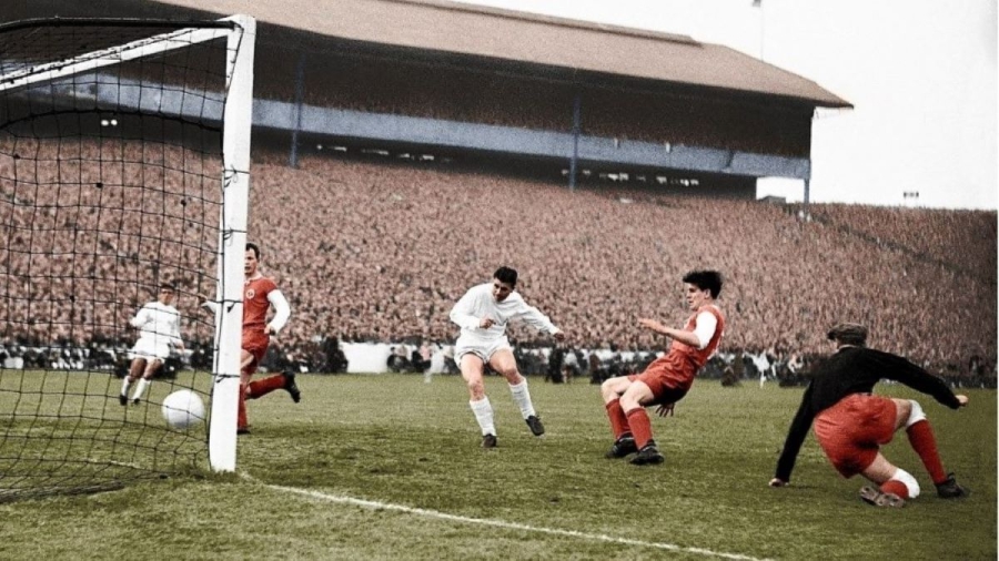 Στο Χάμπντεν Πάρκ ο Πούσκας σκόραρε τέσσερα γκολ, η Ρεάλ καθήλωσε την Ευρώπη και γονάτισε την Άιντραχτ! (video)