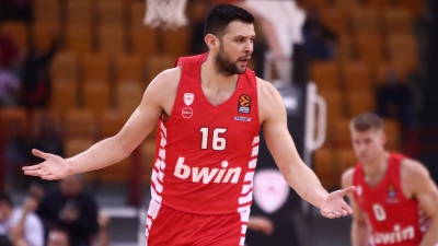 Παπανικολάου: «Στο 1ο ημίχρονο ήμασταν... βάρκα γυαλό, αλλά στο τέλος βγάλαμε εγωισμό»