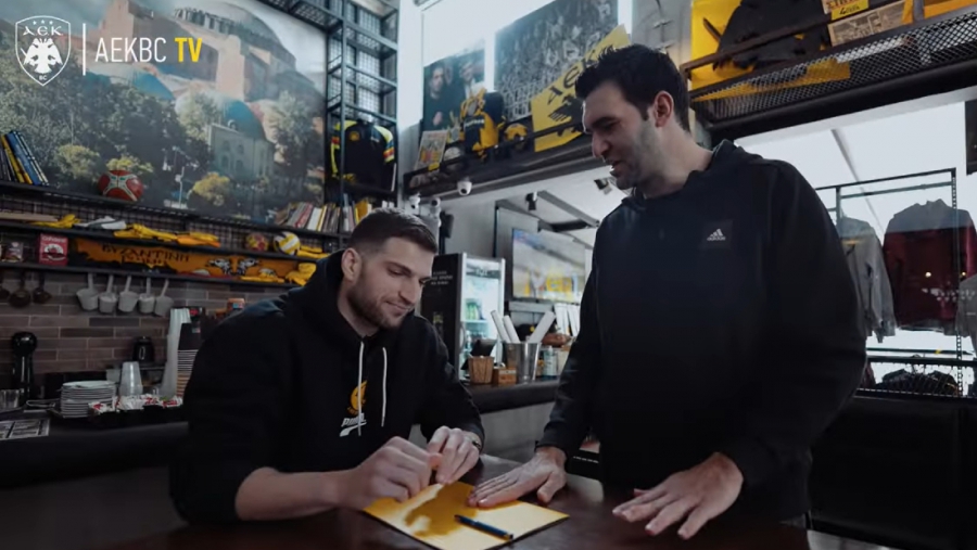 ΑΕΚ: Ανανέωσε μέχρι το 2024 ο Πετρόπουλος με βίντεο-έπος! (video)