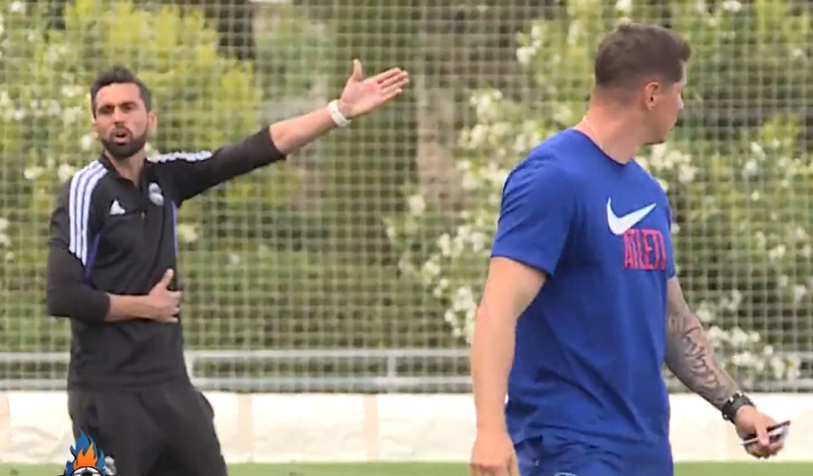 Οι πρώην «κόκκινοι», Αρμπελόα και Τόρες, «πλακώθηκαν» σε ντέρμπι Νέων της Μαδρίτης! (video)