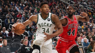 «Σάρωσαν» τους Μπουλς οι Μπακς, με double double του Γιάννη στο... ρελαντί! (video)