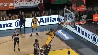 Ίσως και να μιλάμε και για το κάρφωμα της χρονιάς: Ο… οδοστρωτήρας Καμπενγκέλε ισοπέδωσε τον Σχίζα! (video)