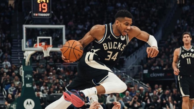 Γιάννης Αντετοκούνμπο: Ο «Greek Freak» συνεχίζει να ξεπερνά τον ίδιο του τον… εαυτό, με νέο ρεκόρ (video)