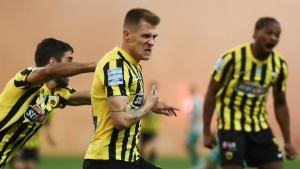 ΑΕΚ - Παναθηναϊκός 1-0: Έπαιξε με τη... φωτιά, αλλά αστοχία και Σιμάνσκι έβαψαν το ντέρμπι «κιτρινόμαυρο»! (video)