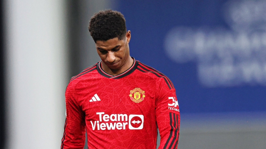 Όλη η... Γιουνάιτεντ σε 45': Από 2-0 υπέρ της, 2-2 και αποβολή, πριν το ημίχρονο! (video)