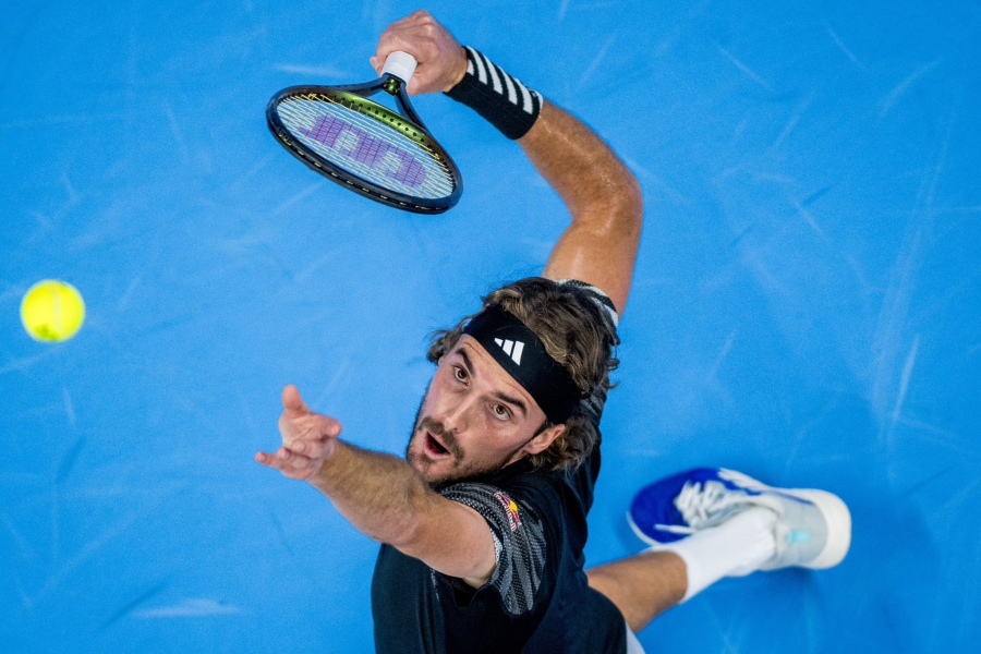 Τσιτσιπάς - Ζάντσχουλπ 2-0: «Αέρας» στα προημιτελικά και ελπίζει για τον τίτλο ο Στέφανος (video)