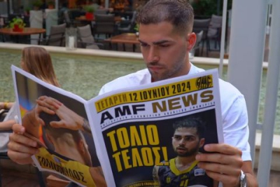 «Από πότε είναι αυτή η εφημερίδα;» - Ανακοίνωσε με επικό τρόπο την παραμονή του Τολιόπουλου ο Άρης! (video)