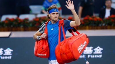 Τζάρι – Τσιτσιπάς 2-0: Πρόωρος αποκλεισμός από το Νο.23 της παγκόσμιας κατάταξης (video)