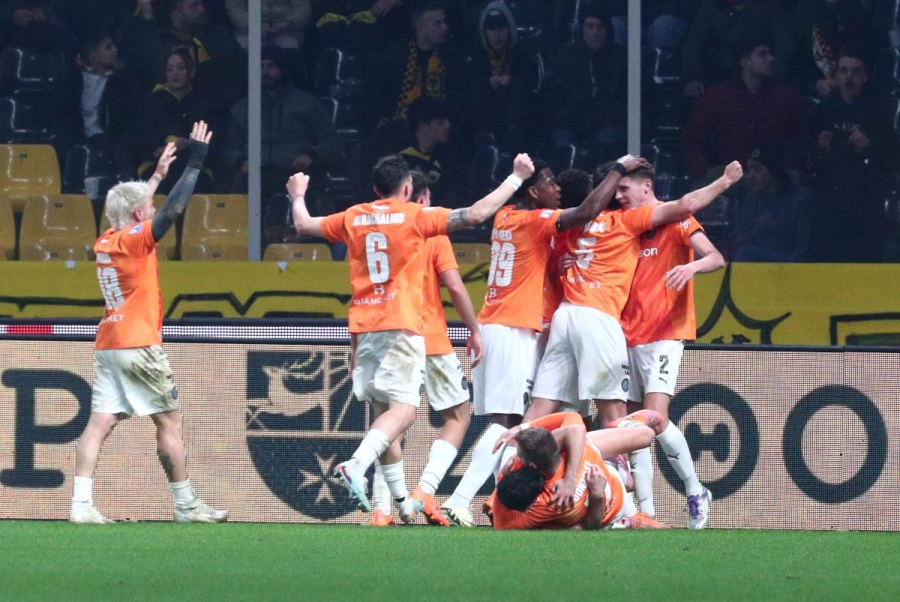 «Το καμίνι τώρα ξαναζεί»: Ο ΟΦΗ «δραπέτευσε» για τα ημιτελικά, πρόκριση - «κηδεία» στη Φιλαδέλφεια!