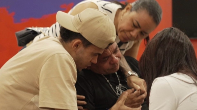 Συγκίνηση: Ο Λουίς Ντίας ξαναβλέπει τον πατέρα του μετά την ομηρία!