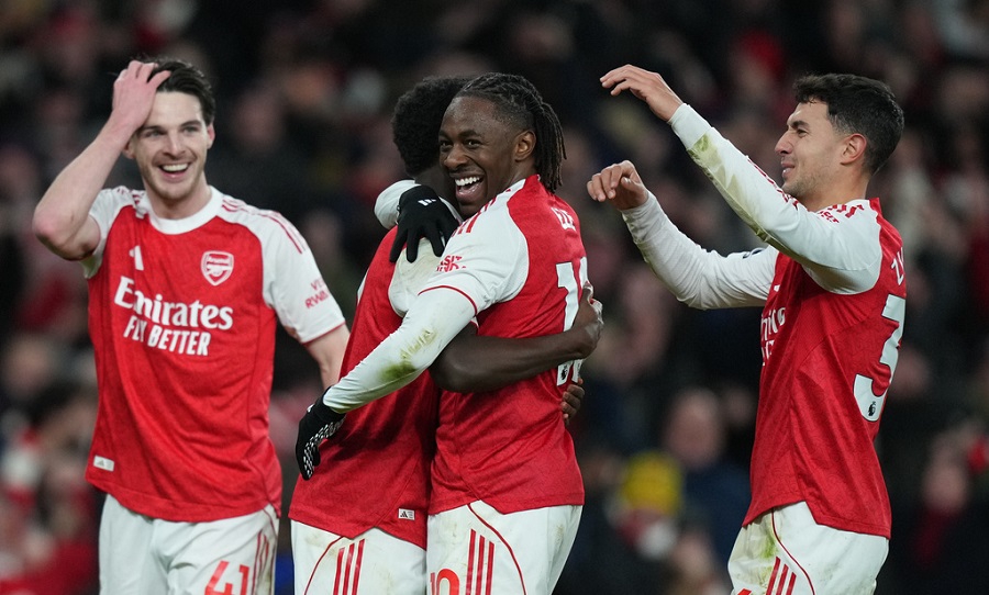 «Φέτος μας κυνηγάτε εσείς!»: Άλογο κούρσας η Άρσεναλ στο Λονδίνο - Τρεις «κανονιές» ο Έζε, 4-1 την Τότεναμ!