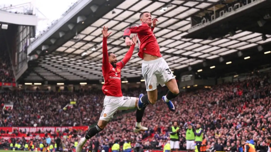 Τρίποντο Ευρώπης στο Μάντσεστερ, «διαβολικό» κατά της Λιντς το Pamestoixima!