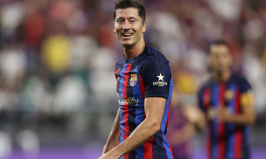 Λεβαντόφσκι: «Ελπίζω να μείνω στην Μπαρτσελόνα για πολλά ακόμα χρόνια»