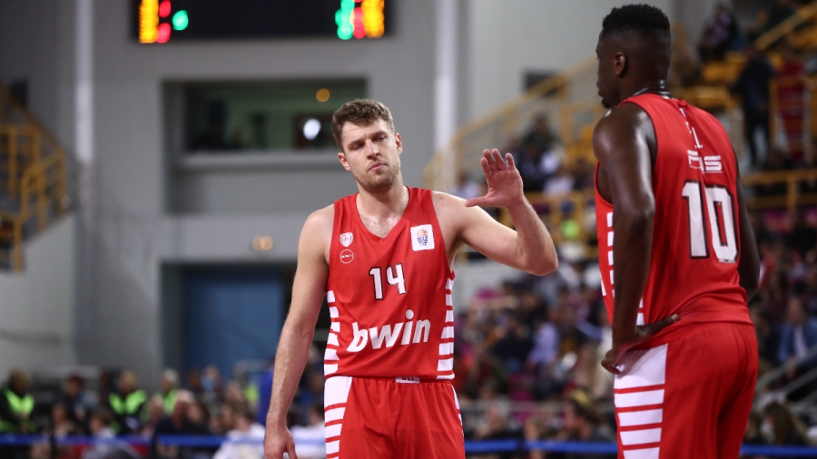 Βεζένκοφ: «Έχουμε άλλους δύο στόχους μπροστά μας»