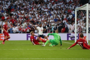 Αγγλία – Δανία 1-1: «Δώρο» Κιάερ για την ισοφάριση (video)