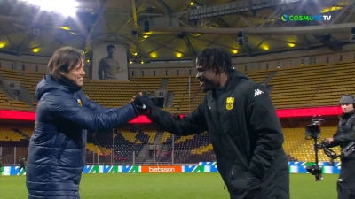 Το ποδόσφαιρο που θέλουμε: Η αγκαλιά Αλμέιδα-Μάντζιου και το τετ-α-τετ «στήριξης» στον Ζιλ! (video)