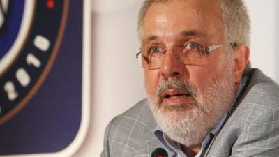 Φίλιππος Συρίγος: Δέκα χρόνια χωρίς τη φωνή που συνδέθηκε άρρηκτα με το ελληνικό μπάσκετ (video)