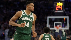 O Giannis δεν έκανε απλώς triple double: Το... κέρδισε πανέξυπνα στα τελευταία δευτερόλεπτα! (video)