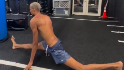 NBA: Ο Ουεμπανιάμα δείχνει την ευλυγισία του κάνοντας… σπαγγάτο! (video)