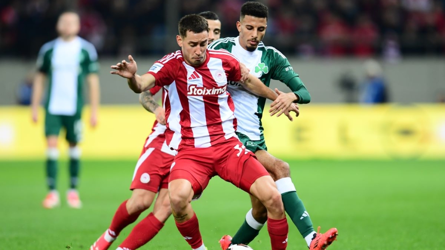 Ένταση, κόκκινες, πέναλτι, VAR, ντέρμπι από τα παλιά: Ισόπαλο το Ολυμπιακός – Παναθηναϊκός, «νικήτρια» η… ΑΕΚ!