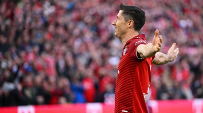 Mπάγερν Μονάχου - Ντόρτμουντ 3-1: Πανηγύρισε στο σπίτι της το 10ο συνεχόμενο πρωτάθλημα (video)