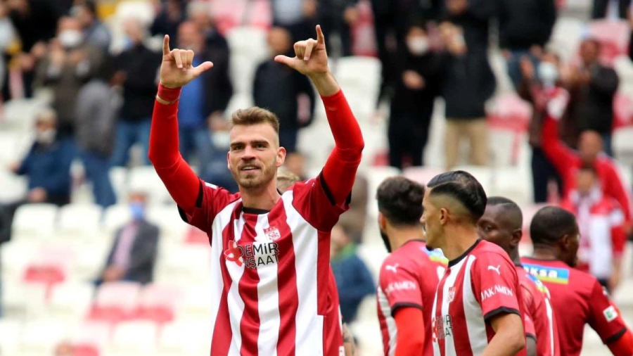 Σίβασπορ – Μπασάκσεχίρ 0-1: Αυτογκόλ ο Γούτας!