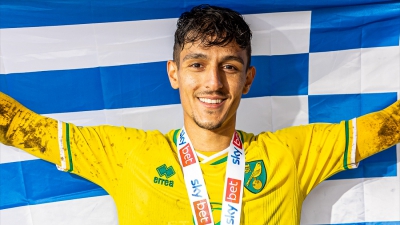 Νόριτς: Γιόρτασε τον έναν χρόνο του Γιαννούλη με το τραγούδι Common People των Pulp!