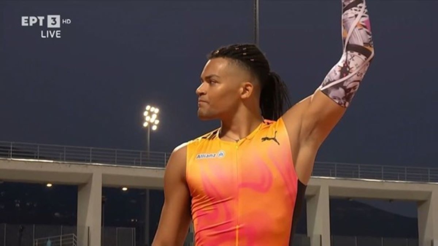 «Ιπτάμενος» Manolo: Κατέρριψε το δικό του ρεκόρ! (video)