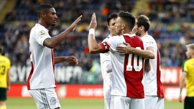 Η γραμμή κρούσης του Άγιαξ… τρομάζει και γράφει ιστορία!