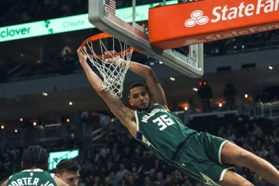 «MVP, MVP»: Αποθέωση για τον Γιάννη Αντετοκούνμπο και νίκη για τους Μπακς επί των Πέισερς!