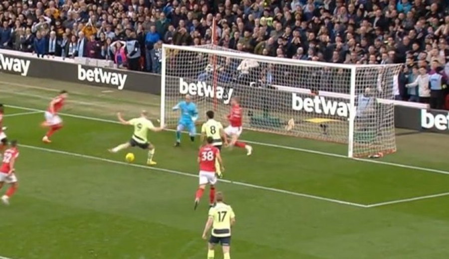 Κι όμως, είναι θνητός ο Χάαλαντ και χάνει σπάνιες ευκαιρίες! (video)