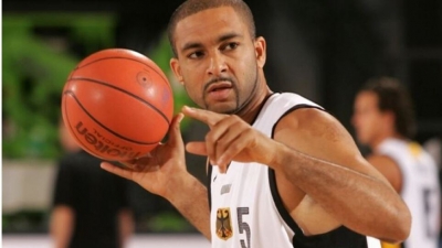 Έφυγε από τη ζωή ο Αντεμόλα Οκουλάγια