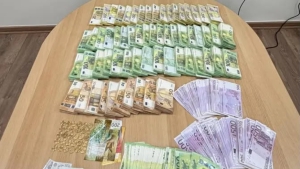 Αυτά είναι τα ευρήματα που βρήκε η Αστυνομία στα σπίτια των συλληφθέντων (pic)