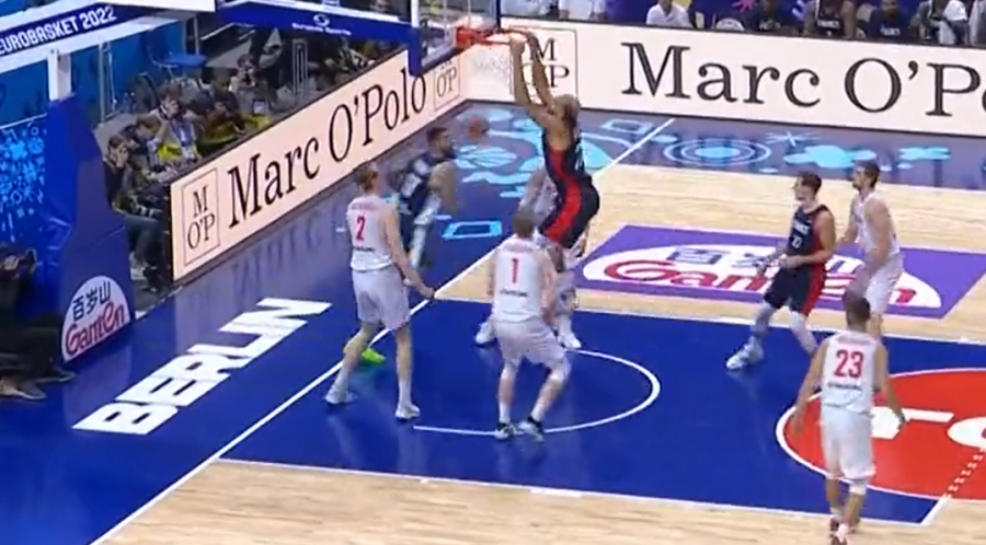 Το Top-10 των ημιτελικών του Eurobasket 2022 είναι... φωτιά! (video)