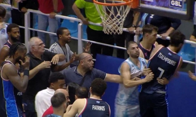 Απίθανα πράγματα στη Ρόδο - Παραλίγο να πιαστούν στα χέρια παίκτες του Πανιωνίου με οπαδούς του Κολοσσού! (video)