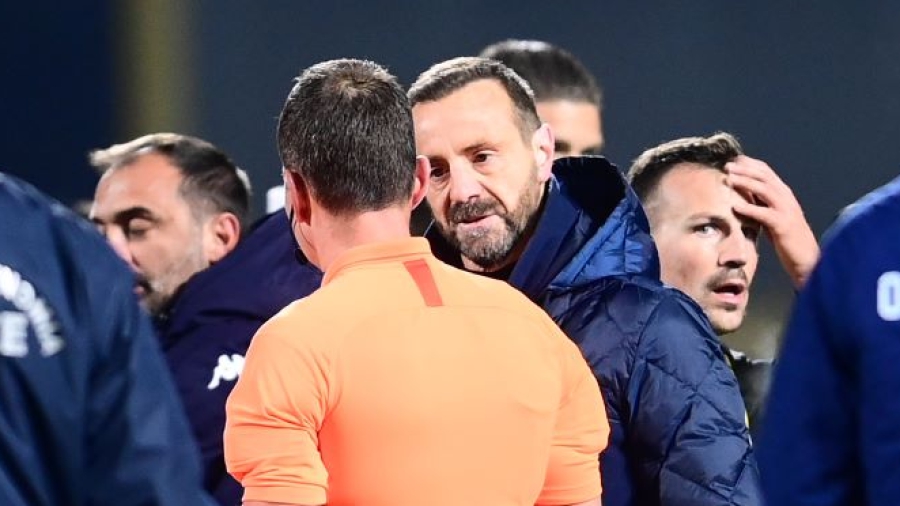 Άρης: «Βράζει» για τη διαιτησία με Ολυμπιακό, ζητάει μόνο Έλληνες διαιτητές!