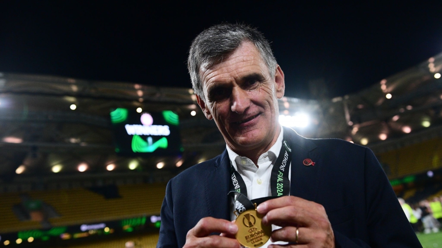 Απίθανο «δώρο» του Ολυμπιακού στον κόσμο του: O Μεντιλίμπαρ ανανέωσε για τα 100 χρόνια και ανακοινώθηκε στο γήπεδο!