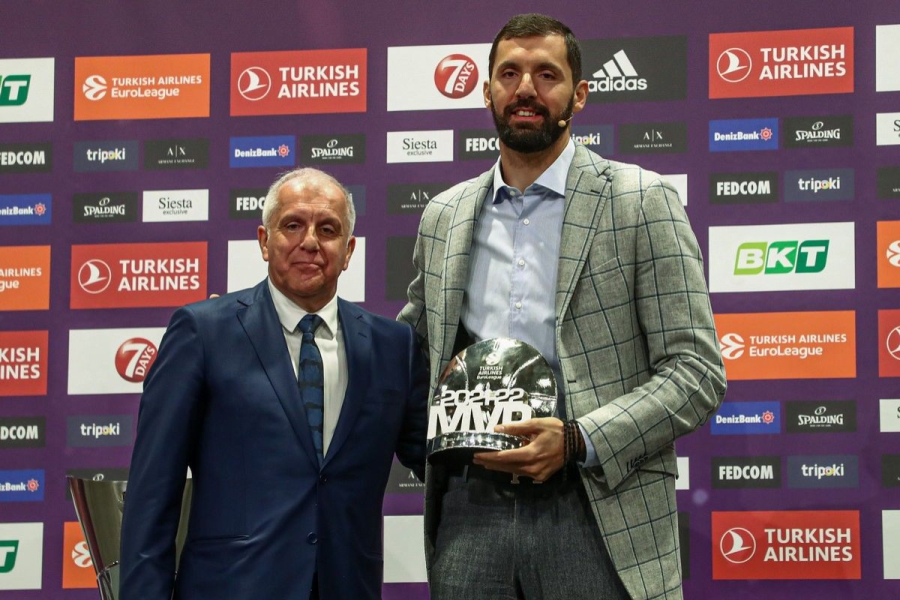 Αποκαλυπτικός Ομπράντοβιτς: «Ο Μίροτιτς έκανε πίσω λόγω πίεσης από πολιτικά πρόσωπα και μέλη της εκκλησίας»