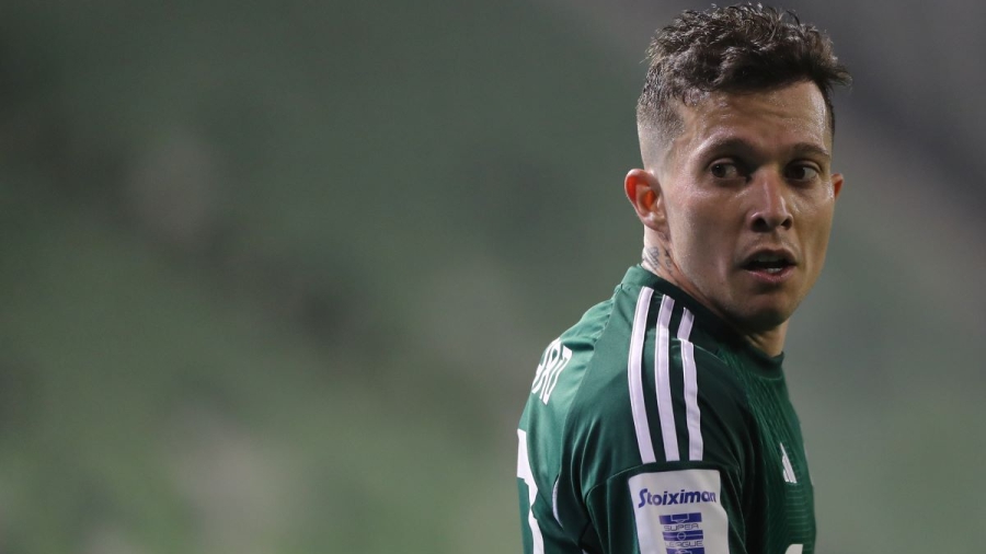 «Κεφάτος και όχι φευγάτος»: Ο Μπερνάρντ δίνει ό,τι έχει για μια... υπόσχεση στον Τερίμ! (video)